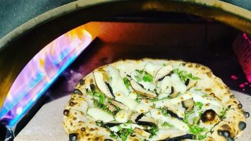 Clementi oven Pizza || Copyright ifargan