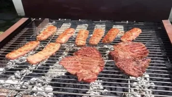 Flipper Barbecue met vlees