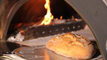 Brood bakken in oven Clementi