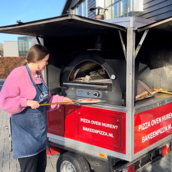 Family gasoven op hout gestookt