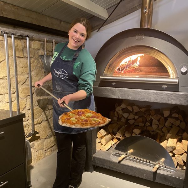 Zelf pizza maken met de Pizza-oven Family - aangesloten op rookkanaal