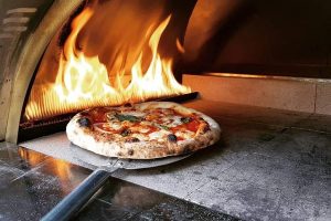Pizza in vuuroven || Copyright 450 c ovens