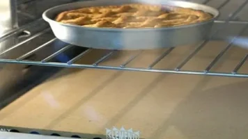 Bakken in de grootste oven van Clementi