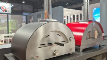Gas/ Houtoven gepresenteerd op de Progetto Fuoco beurs in Verona